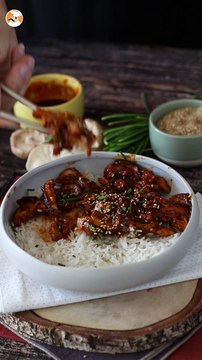 Korean style mushrooms - shiitake mushrooms with gochujang sauce