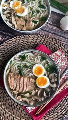 Ramen de pollo ¡la versión fácil de esta emblemática sopa asiática!