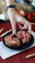Tostas de jamón serrano y tomate