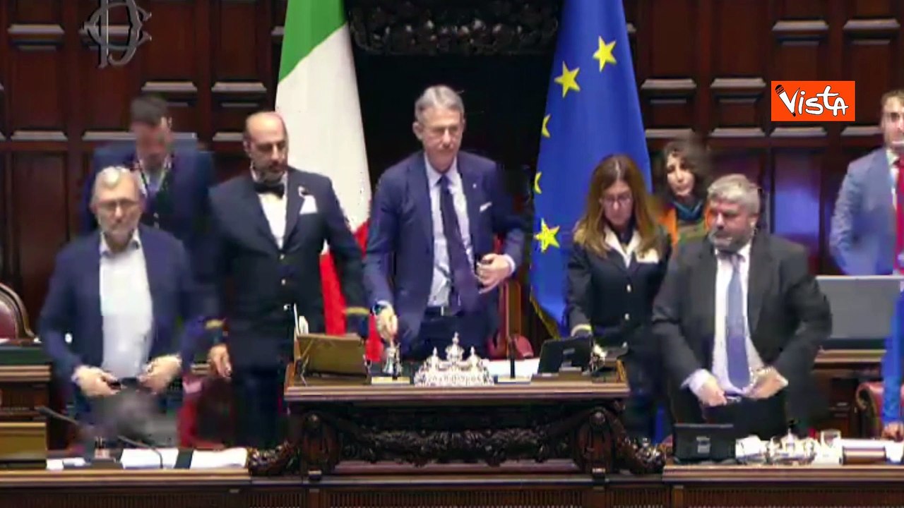 Omaggio a Gigi Riva in Aula Camera, un minuto di silenzio ed applauso dei deputati