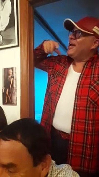 mauricio hablando