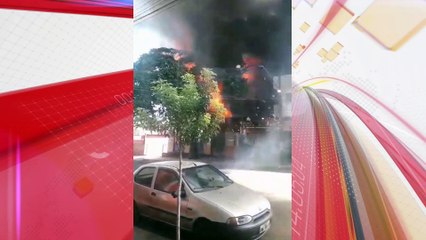 Vídeo: incêndio destrói borracharia no centro de Marialva