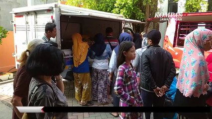 Download Video: Tebus Murah, Warga Serbu Pasar Murah di Kota Semarang