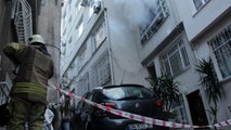İstanbul'da yangın: Yaşlı kadın ağır yaralı