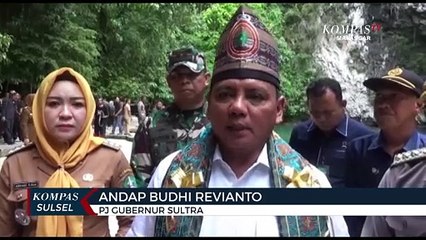 Pesona Geowisata Danau Biru Di Kaki Bukit