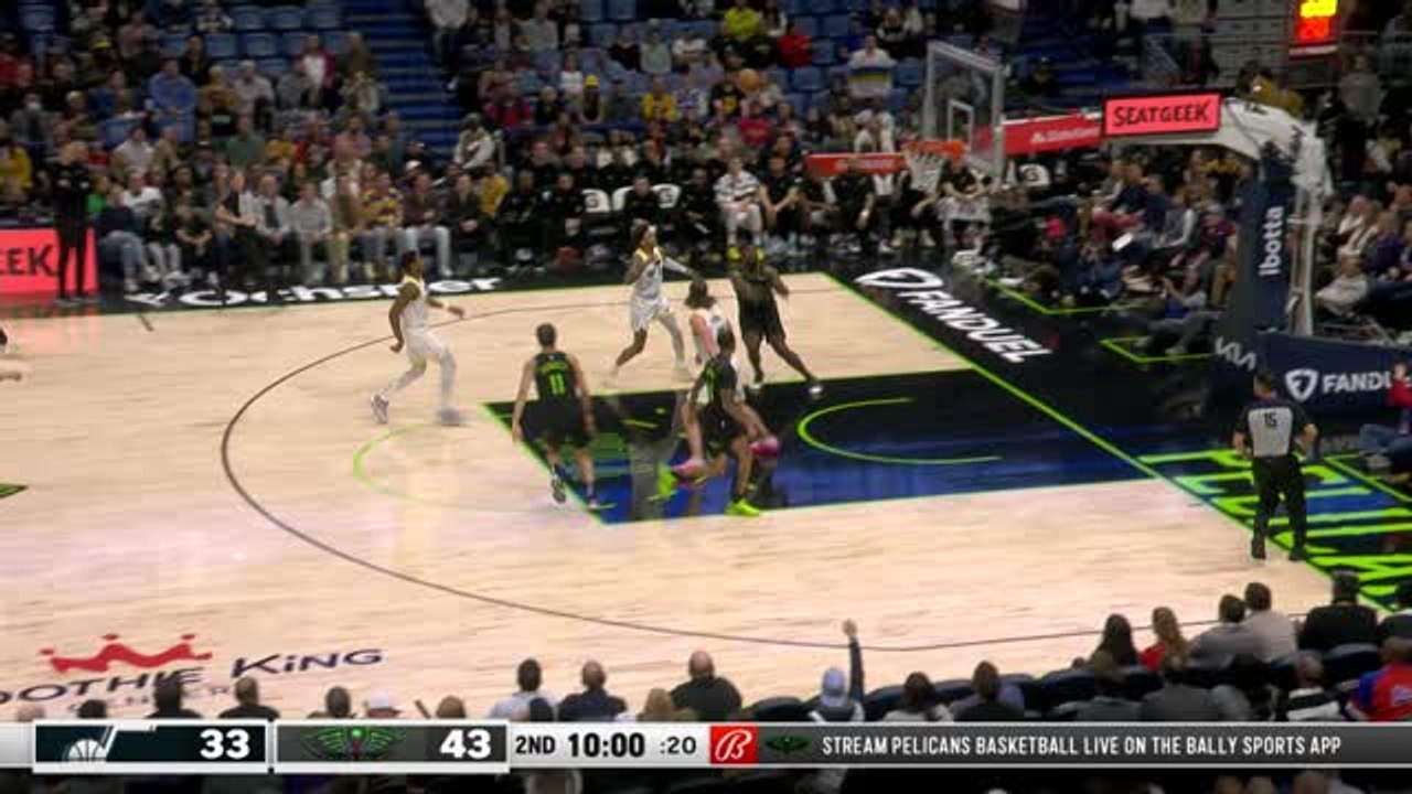 Zion's monster slam caps historic night for the Pelicans