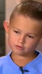 Tout le monde se moquent de ses oreilles