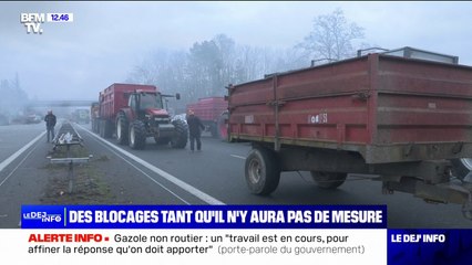 Скачать видео: Colère des agriculteurs: des blocages partout en France