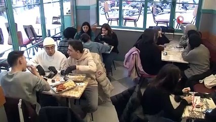 Kadıköy esnafından üniversite öğrencilerine ücretsiz yemek desteği