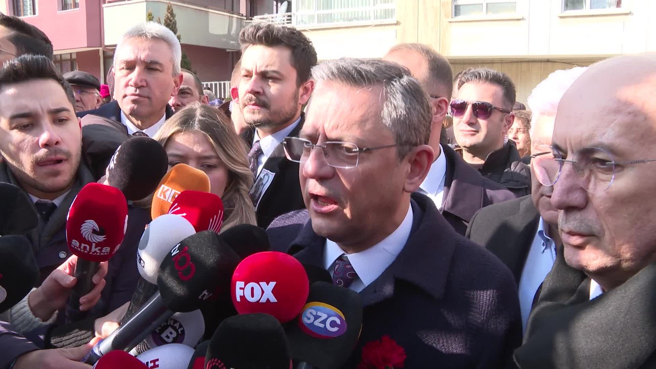 Özgür Özel Uğur Mumcu anmasına katıldı: Gün gelecek o tuğlayı çekeceğiz...