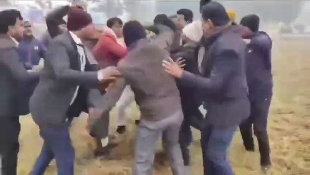 UP में दरोगा को SP आफिस में ही दौड़ा-दौड़ाकर पीटा गया, मौके पर हड़कंप मचा रहा