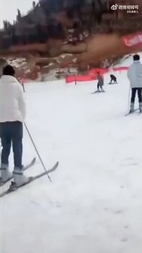 Quand un débutant descend une piste de ski