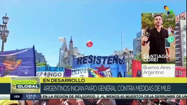 Marchantes en Argentina se dirigen a la Plaza del Congreso en Buenos Aires