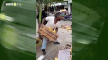 Vendedor ambulante en Yumbo, prefirió botar sus frutas antes de verlas decomisadas