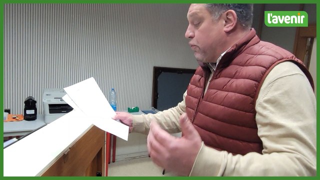 Gaëtan Lebailly en répétition avant sa première apparition au côté des chansonniers de la Royale Compagnie du Cabaret wallon tournaisien