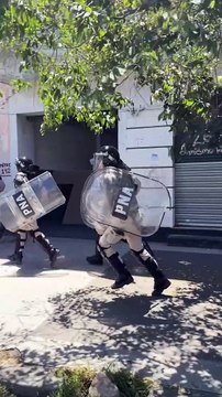 Prefectura piquetera: los efectivos corrieron para cortar el Puente Pueyrredón y llegar antes que los manifestantes