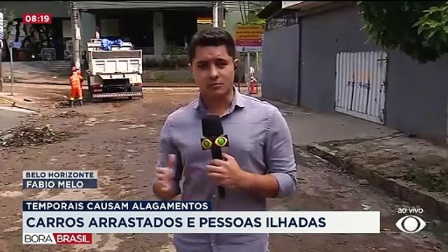 Fortes chuvas causam alagamentos e deixam pessoas ilhadas na Grande BH