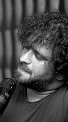 jawani mein kamar jhukne lagi hai