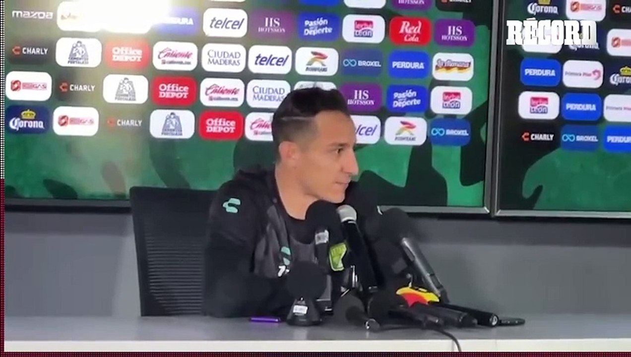 ANDRÉS GUARDADO también fue AFICIONADO de LEÓN
