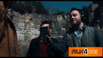 Forageant le trou le plus profond libère des monstres souterrains qui dévastent toute une ville du jour au lendemain.