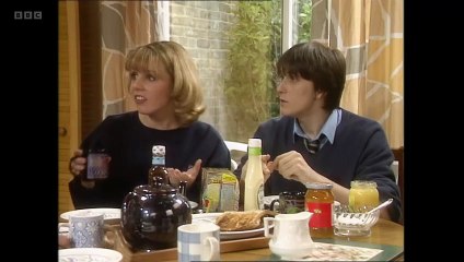 2point4 Children (1991) - S06E05 - The Man Who Knew too Much
