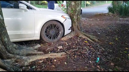 Fusion e Tiguan se envolvem em acidente no Neva