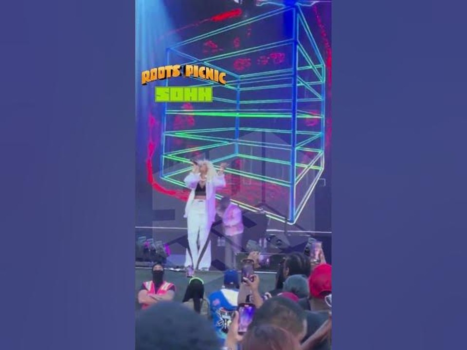ROOTS PICNIC: Eve Performing "Tambourine"