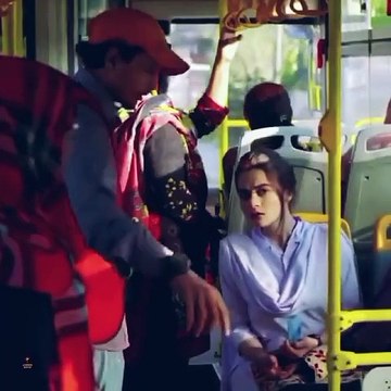 پاکستانی ڈرامے کا بہت ہی رومانٹک سین ایک بار ضرور دیکھیں