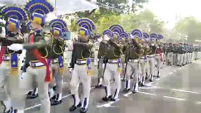 गणतंत्र दिवस समारोह की फाईनल रिहर्सल में ध्वज फहराकर ली परेड की सलामी