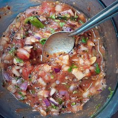 Trending Tomato Chatni | जेवताना तोडी लावण्यासाठी झणझणीत टोमॅटो चटणी | नाचोज,आबोळी बरोबर छान लागत