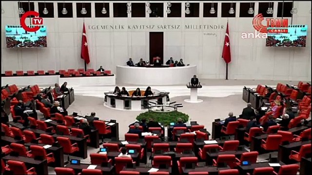 Sezgin Tanrıkulu'ndan olay 'kayyum' tepkisi! O ilan Meclis kürsüsünden gösterdi...