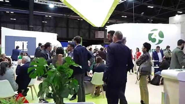 El cielo de Madrid se ilumina con un espectáculo de drones