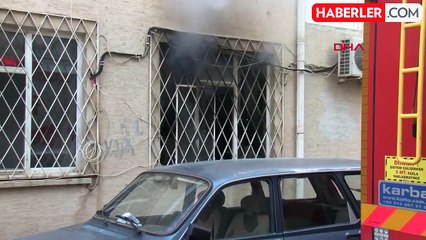 Antalya'da ev yangınında anne ve oğul son anda kurtuldu