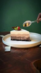 Sweet indulgence at midday – because every lunch deserves a delightful dessert finale. 