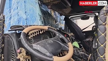 Eyüpsultan'da TIR ve beton mikseri çarpıştı: Yaralılar var