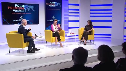 Carmen Posadas en el Foro Premium del Atlántico