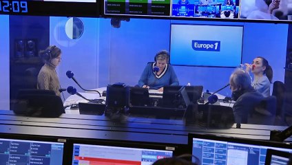 Immigration : record du nombre de premiers titres de séjour en 2023, les expulsions en hausse de 17%