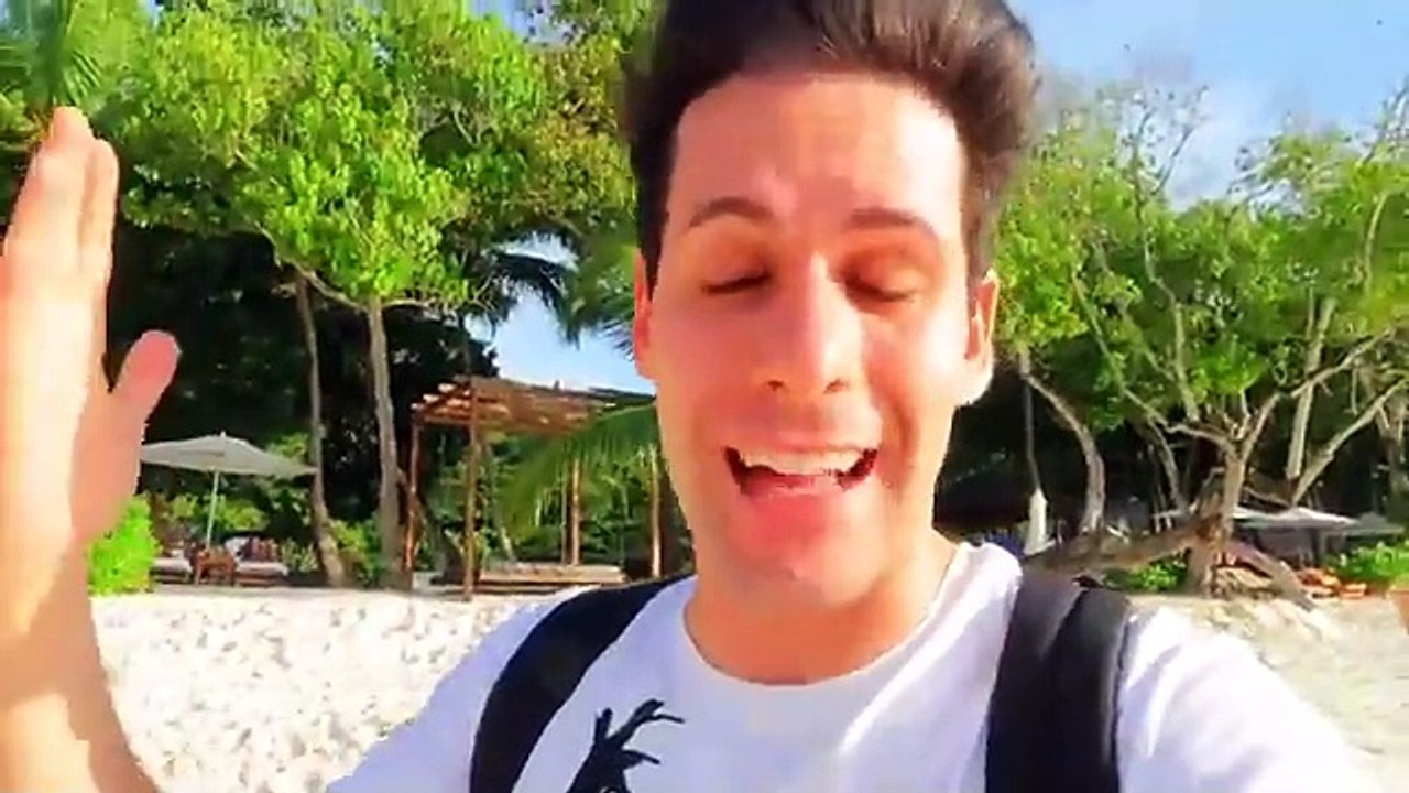 LUÌ SOPRAVVIVE 24 ORE SEPOLTO NELLA SABBIA!! ️