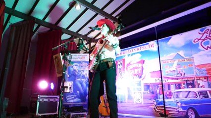 Concert Lilly West  (Cabara 33)   (part 7)