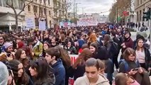 Yunanistan’da öğrenciler 3 gündür sokakta: 'Herkes için ücretsiz eğitim'