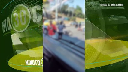 Casi se matan! Grave accidente entre motos a la altura del puente de la Terminal del Norte