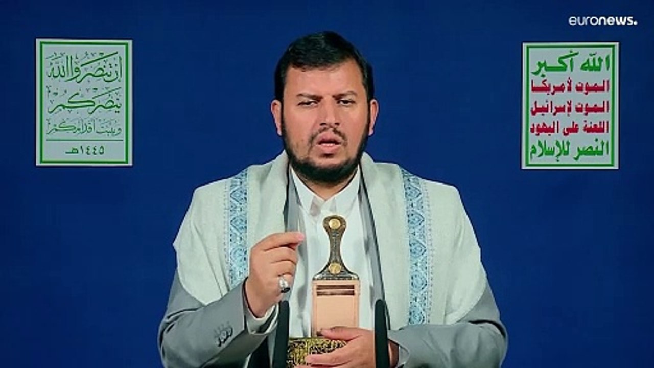 الحوثيون يتوعدون بمواصلة استهداف السفن المرتبطة بإسرائيل في البحر الأحمر