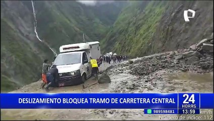 Deslizamiento bloquea tramo de la Carretera Central