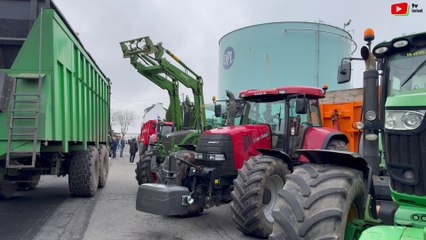 Lorient  | Le Dépôt pétrolier bloqué par les Tracteurs |   Lorient TV