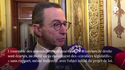 Loi immigration : le Conseil constitutionnel pulvérise le texte