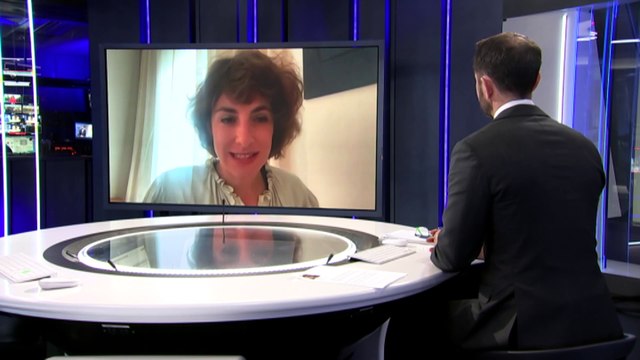 Hermit crabs using plastic rubbish as artificial shells