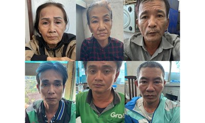 Bắt băng nhóm dàn cảnh móc túi trên xe buýt ở TPHCM