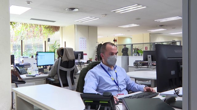 El paro baja en 193.400 personas en 2023 y se crean 783.000 empleos