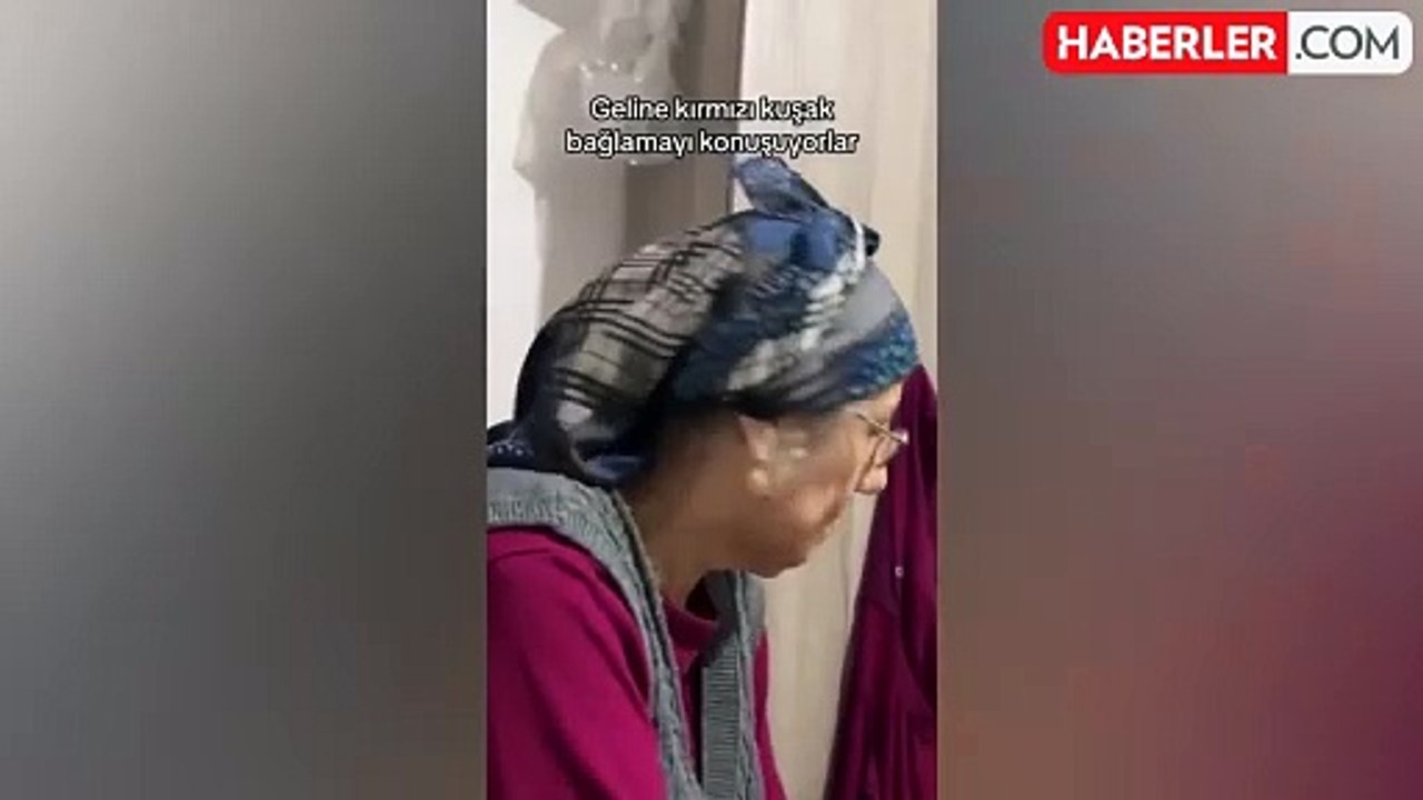 Genç kadın, beline kırmızı kuşak takılmasına karşı çıktı: Kurban mıyım ben?