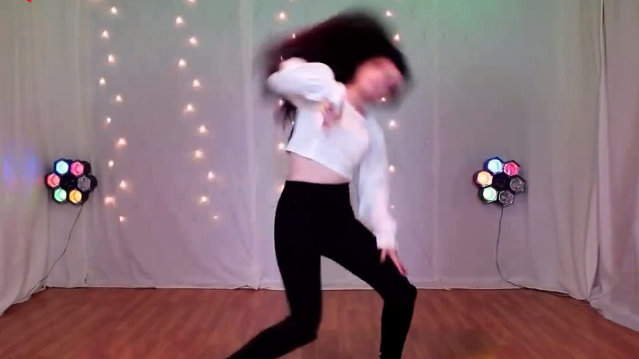The best dance and the most beautiful Indian song
